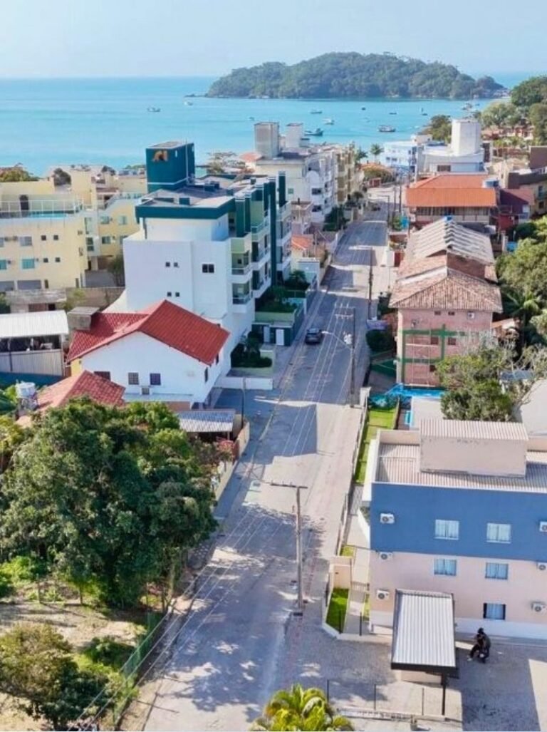 Sobre o Mar de Bombinhas (2)